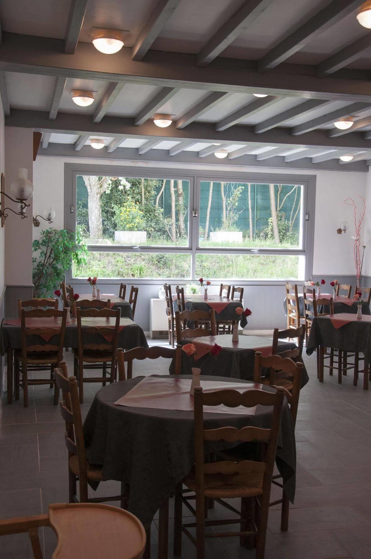 圣廷苑蓝天酒店餐厅 鲁瓦扬 外观 照片